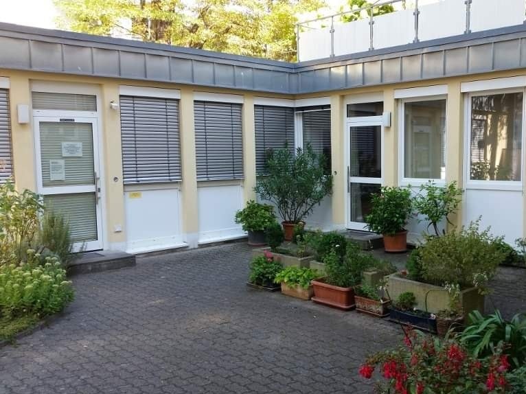 Bücherei St. Adalbero Bücherei St. Adalbero